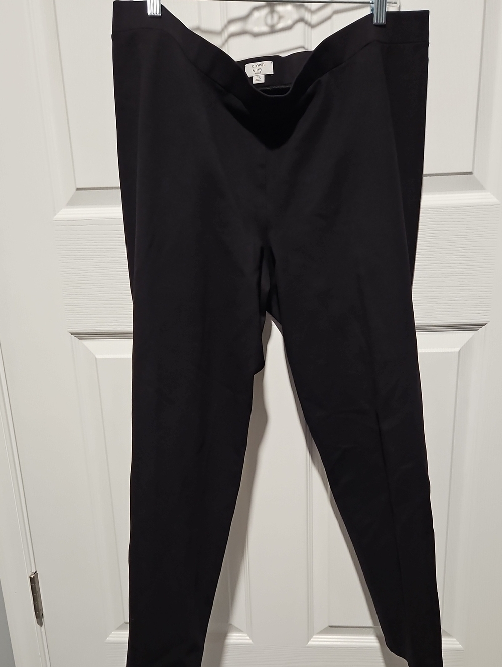 crown & ivy Black Women's Stretch Leggings